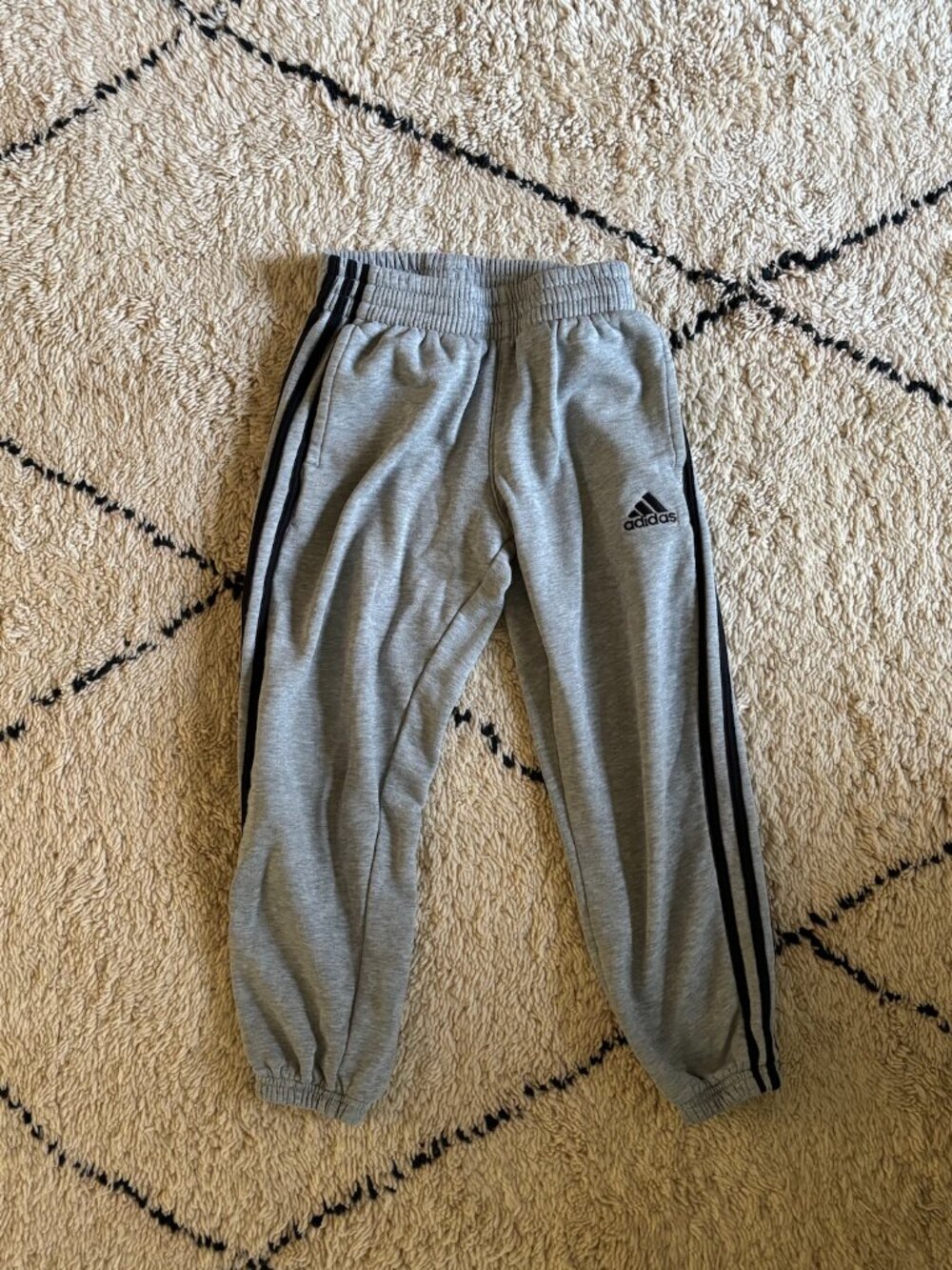 Kids Adidas three-stripe grey sweatpants -- size S